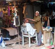 Friseure haben Dienstags frei. Friseure haben Dienstags frei.